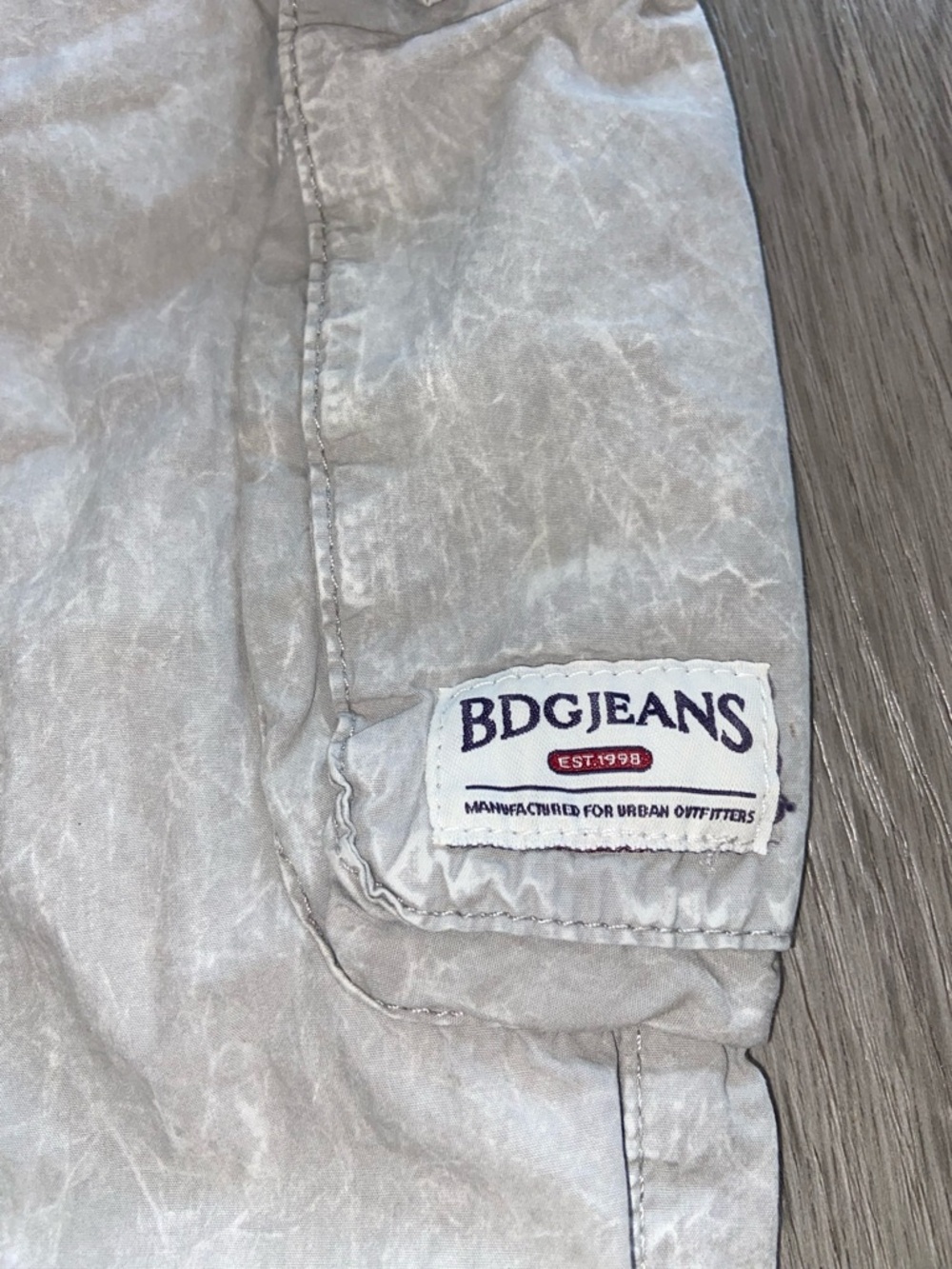 BDG Wide-Leg Cargo Pants in Light Grey - Picture 2 of 4